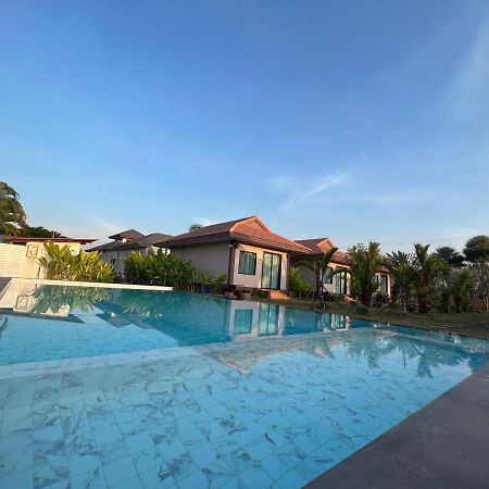 Tinna Resort Ban Nong Mai Ngam Eksteriør billede