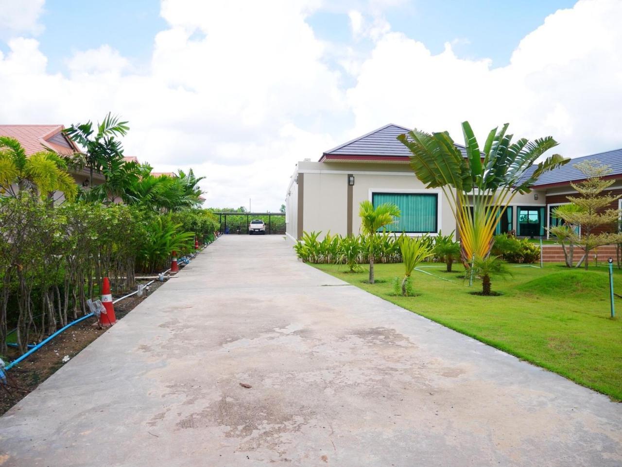 Tinna Resort Ban Nong Mai Ngam Eksteriør billede
