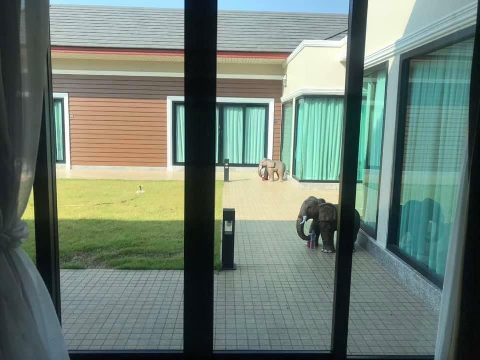 Tinna Resort Ban Nong Mai Ngam Eksteriør billede
