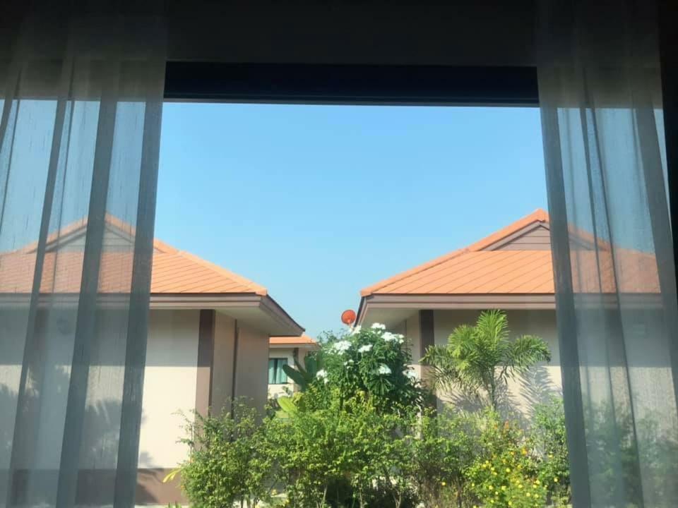 Tinna Resort Ban Nong Mai Ngam Eksteriør billede