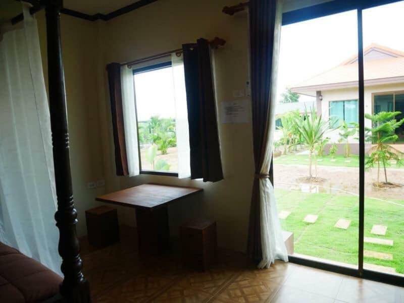 Tinna Resort Ban Nong Mai Ngam Eksteriør billede